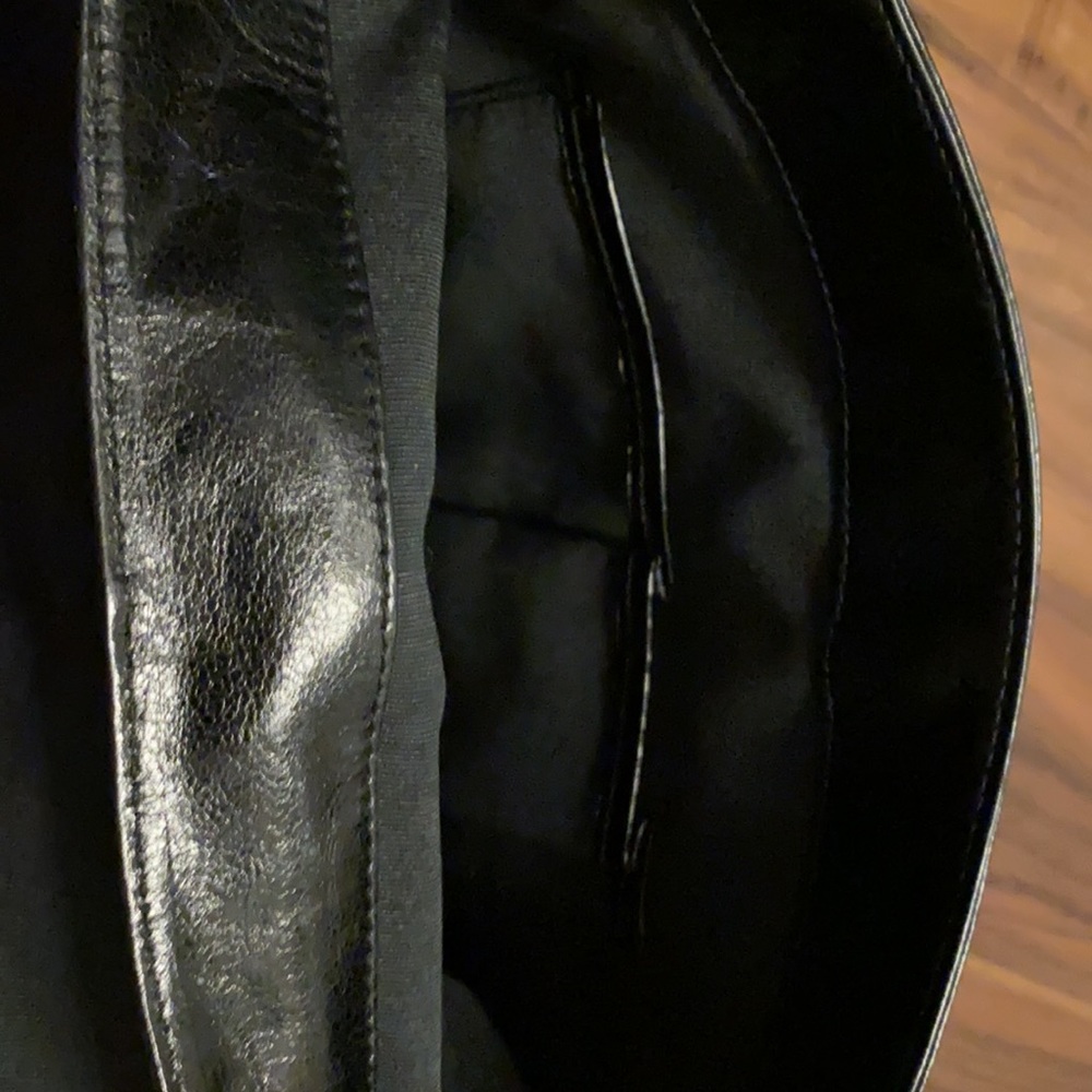 Badgley Mischka Black and Tan purse - Picture 12 of 16